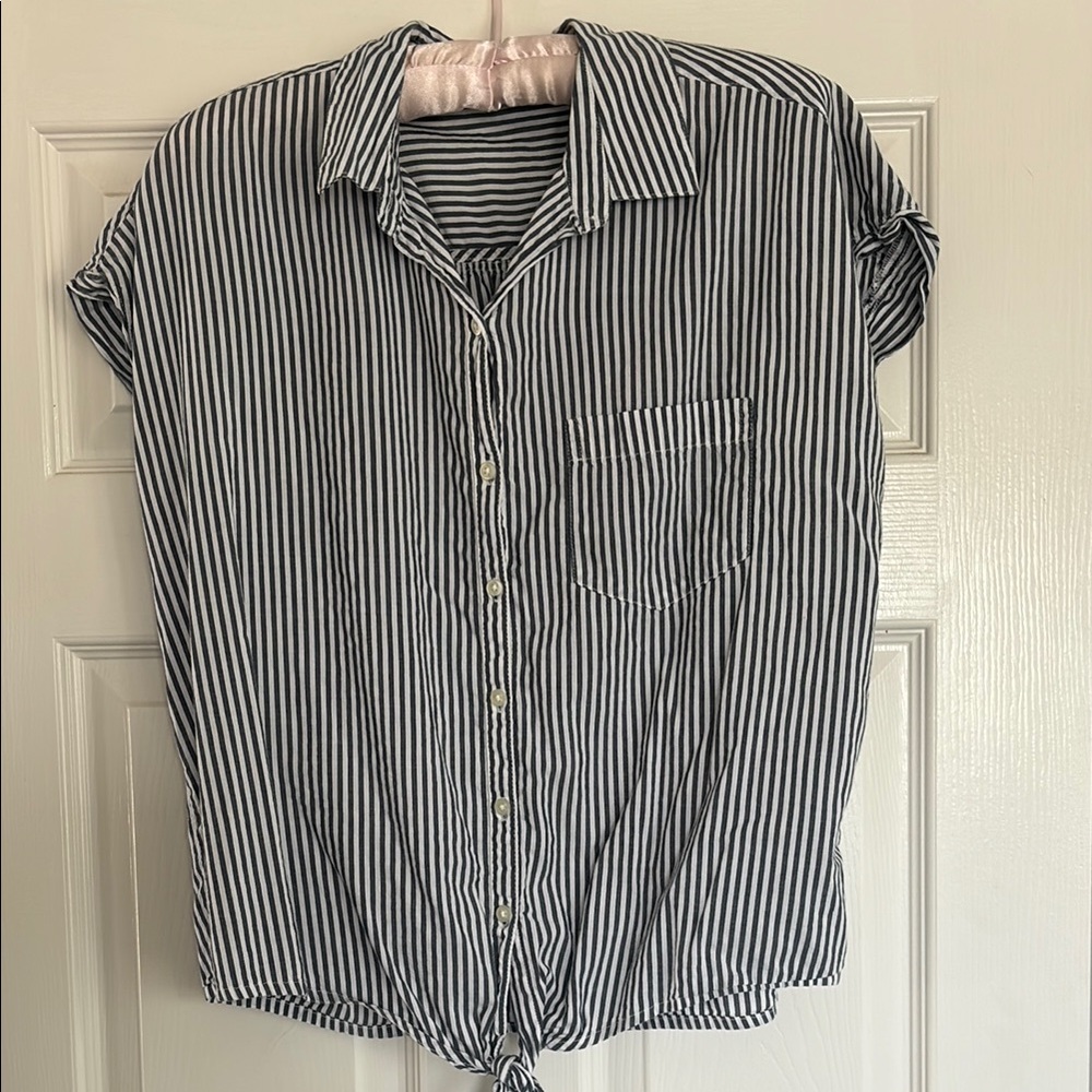 Old Navy Black and White Striped Button Down Shirt